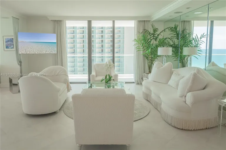 New York City Real Estate | View 9801 Collins Ave, 17Z Direct Ocean | Listing | View 4