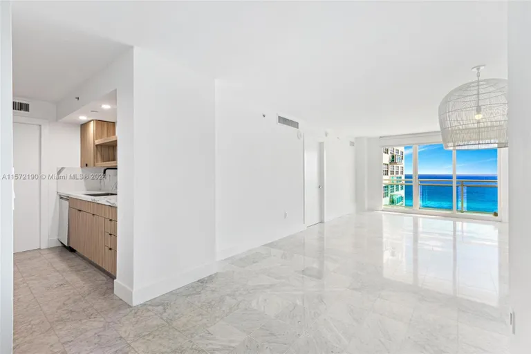 New York City Real Estate | View 6917 Collins Ave, 1009 | 1 Bed, 1 Bath | View 1