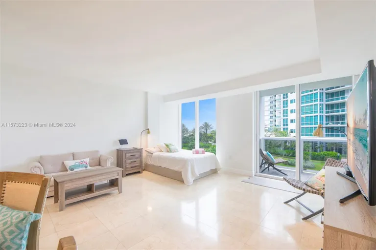 New York City Real Estate | View 10275 Collins Ave, 405 | Listing | View 8