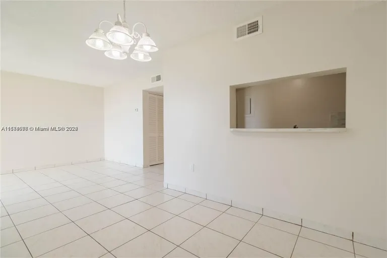 New York City Real Estate | View 11800 SW 18th St, 525-4 | Listing | View 4