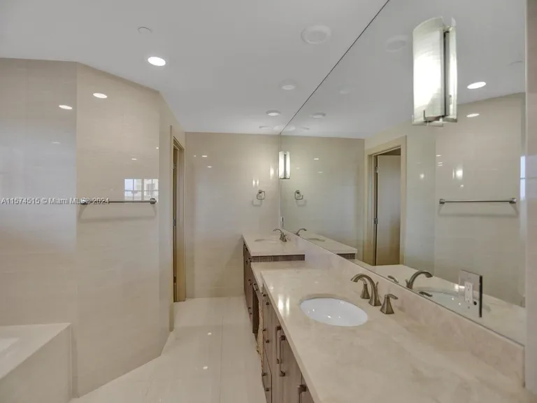 New York City Real Estate | View 3415 N Ocean Dr, 505 | Listing | View 40