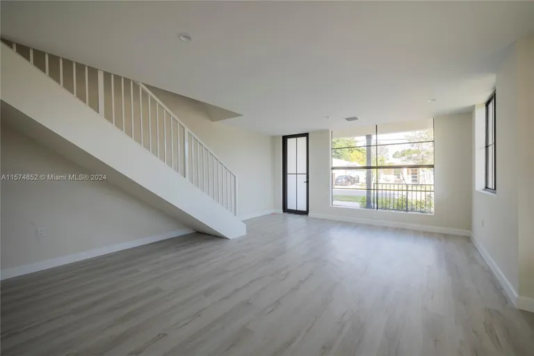 New York City Real Estate | View 18068 SW 103 Ave | Listing | View 6