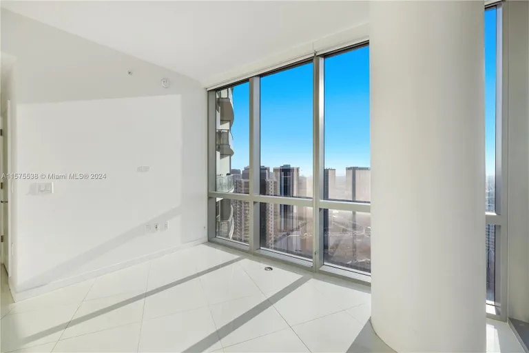 New York City Real Estate | View 851 NE 1st Ave, 4202 | Listing | View 10