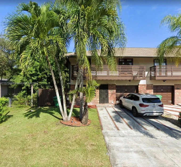 New York City Real Estate | View 7821 SW 100th St, 7821 | 4 Beds, 3 Baths | View 1