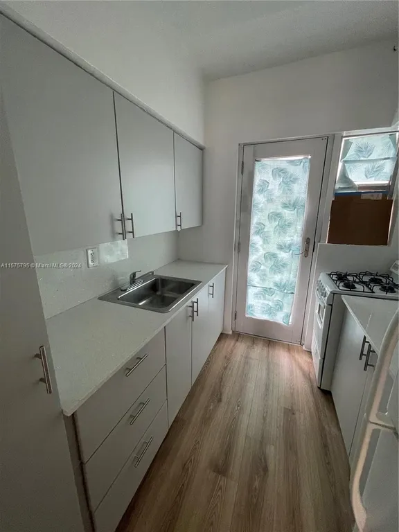 New York City Real Estate | View 1840 James Ave, 16 | 1 Bed, 1 Bath | View 1