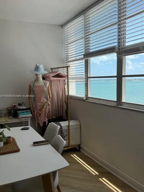 New York City Real Estate | View 801 Brickell Bay Dr, 965 | Listing | View 9