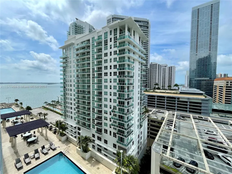 New York City Real Estate | View 1200 Brickell Bay Dr, 1821 | 1 Bed, 1 Bath | View 1