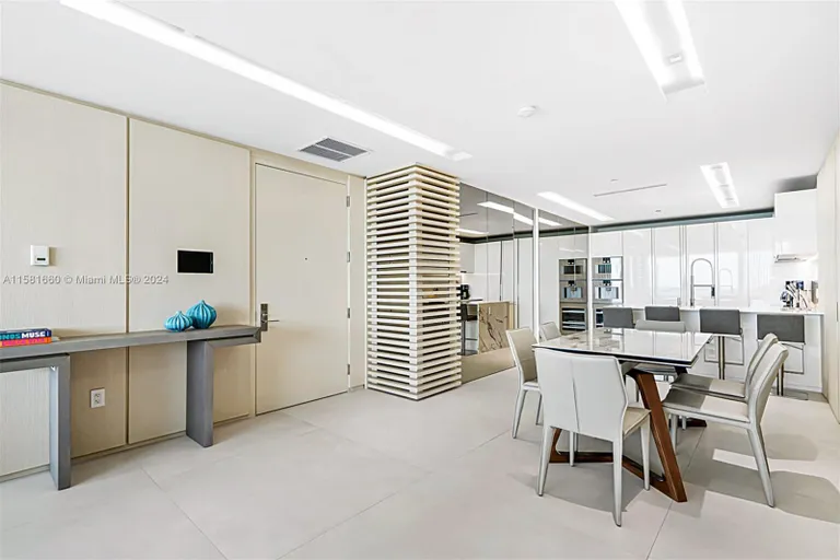 New York City Real Estate | View 10201 Collins Ave, 905 | Listing | View 8