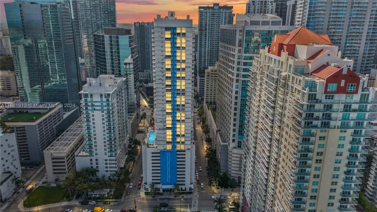 New York City Real Estate | View 1200 Brickell Bay Dr, 3608 | 1 Bed, 1 Bath | View 1