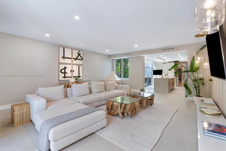 New York City Real Estate | View 1509 4th Pl | 4 Beds, 3 Baths | View 1