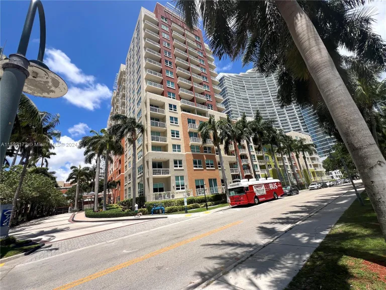 New York City Real Estate | View 2001 Biscayne Blvd, 2402 | Listing | View 59