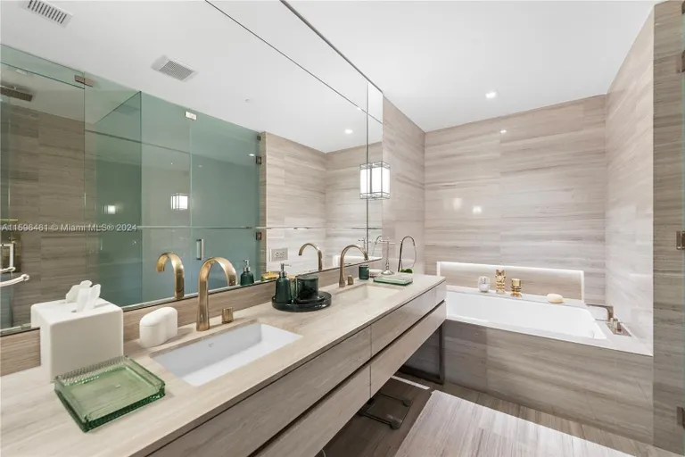 South Florida Real Estate | View 18975 Collins Ave, 1403 | Listing | View 12