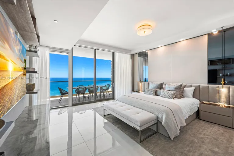 South Florida Real Estate | View 18975 Collins Ave, 1403 | Listing | View 9