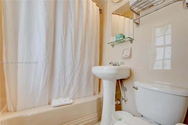 South Florida Real Estate | View 1680 E James Ave | Listing | View 48