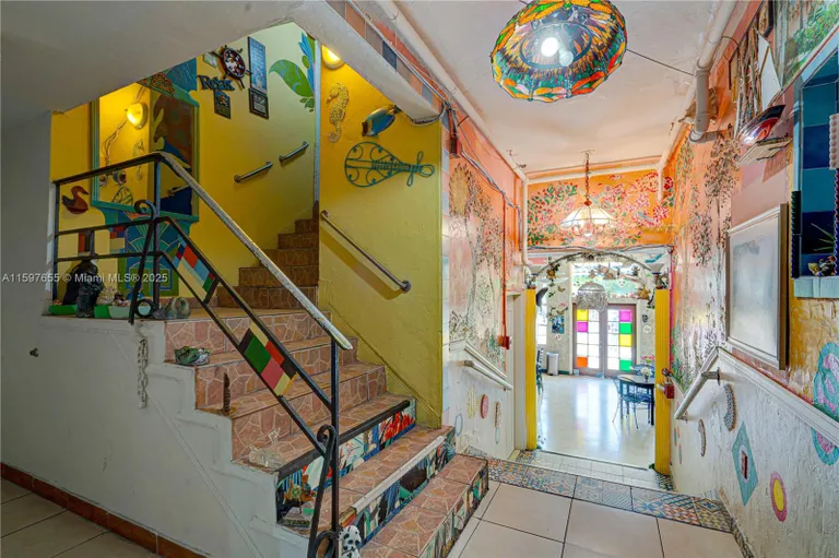 South Florida Real Estate | View 1680 E James Ave | Listing | View 10