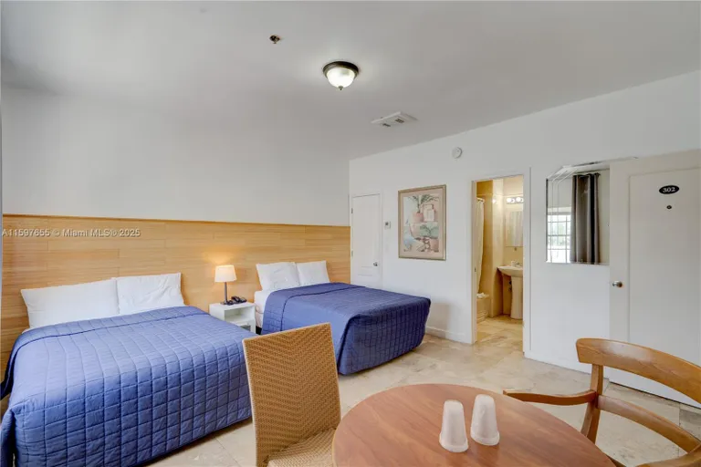 South Florida Real Estate | View 1680 E James Ave | Listing | View 42