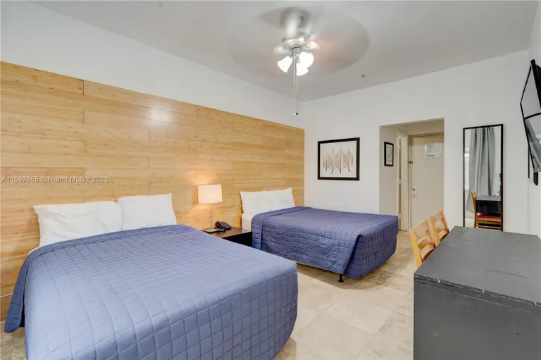 South Florida Real Estate | View 1680 E James Ave | Listing | View 20