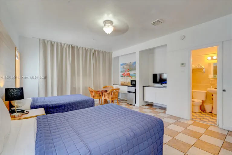 South Florida Real Estate | View 1680 E James Ave | Listing | View 35