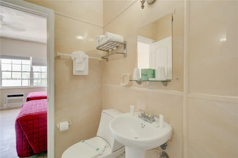 South Florida Real Estate | View 1680 E James Ave | Listing | View 26