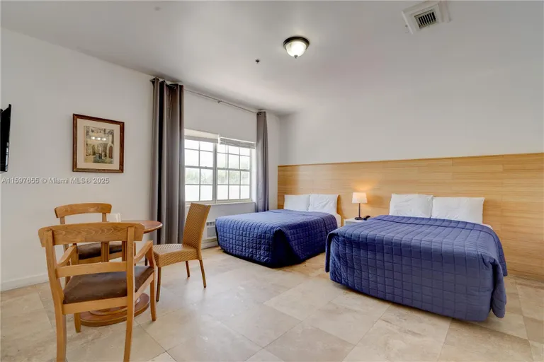 South Florida Real Estate | View 1680 E James Ave | Listing | View 45