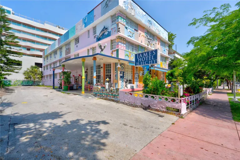South Florida Real Estate | View 1680 E James Ave | Listing | View 56