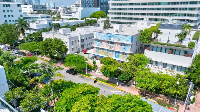 South Florida Real Estate | View 1680 E James Ave | Listing | View 66