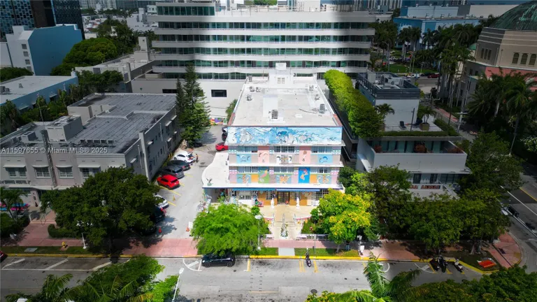 South Florida Real Estate | View 1680 E James Ave | Listing | View 58