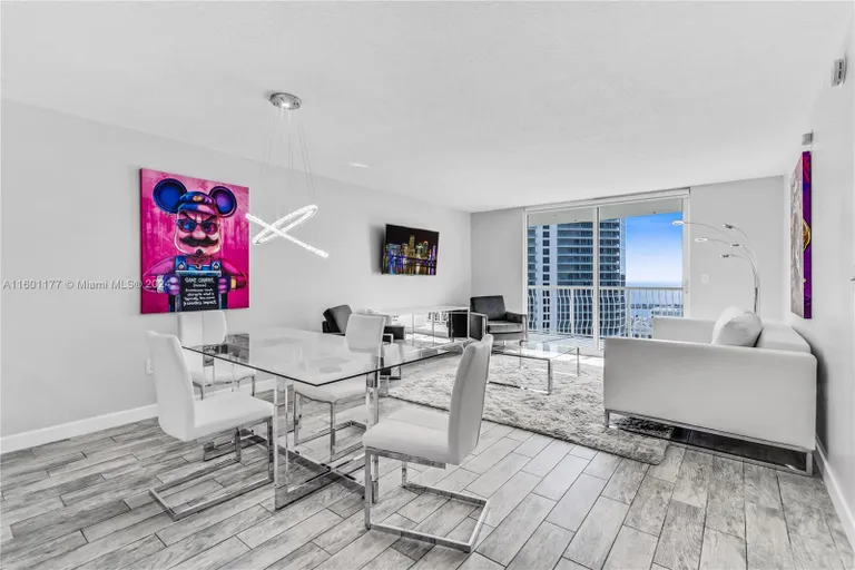 New York City Real Estate | View 1200 Brickell Bay Dr, PH4119 | 1 Bed, 1 Bath | View 1