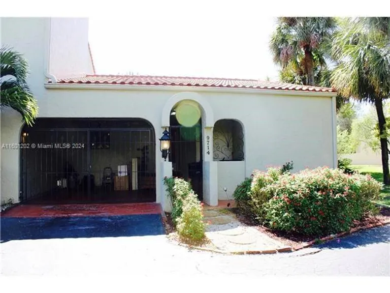 9714 Costa Del Sol Blvd 9714, Doral, FL 33178 Property for rent