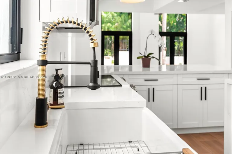 3000 Blaine 3000, Miami, FL 33133 Property for rent