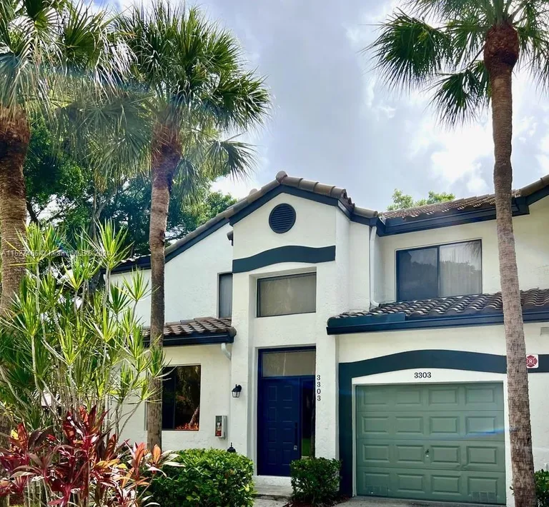 New York City Real Estate | View 7525 NW 61st Ter, 3303 | 3 Beds, 2 Baths | View 1