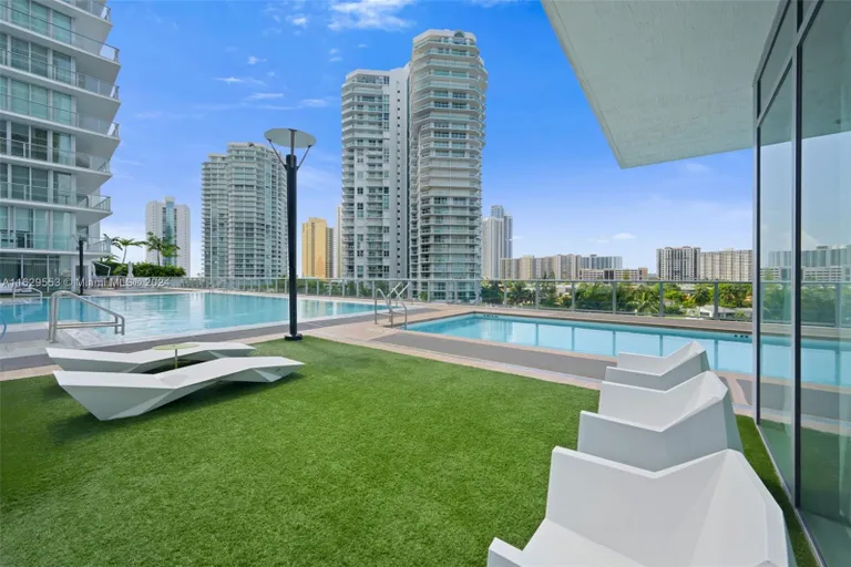 New York City Real Estate | View 330 Sunny Isles Blvd, 5-LPH02 | Listing | View 45