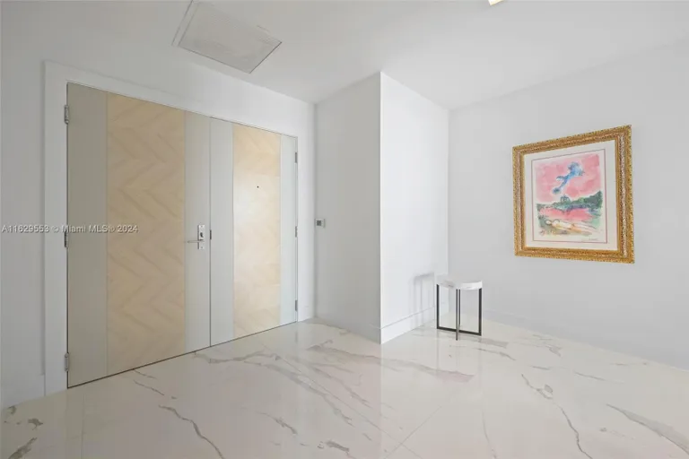 New York City Real Estate | View 330 Sunny Isles Blvd, 5-LPH02 | Listing | View 6