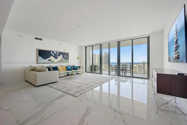 New York City Real Estate | View 330 Sunny Isles Blvd, 5-LPH02 | Listing | View 19