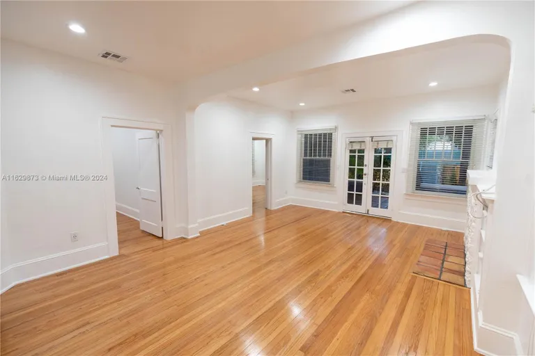 New York City Real Estate | View 3129 Oak Ave | Listing | View 7