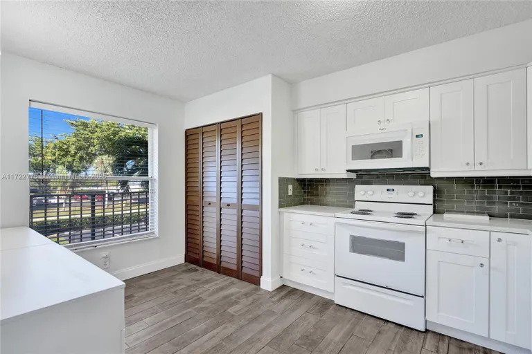 South Florida Real Estate | View 4570 NW 18th Ave, 202 | Listing | View 7