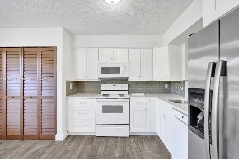 South Florida Real Estate | View 4570 NW 18th Ave, 202 | Listing | View 6