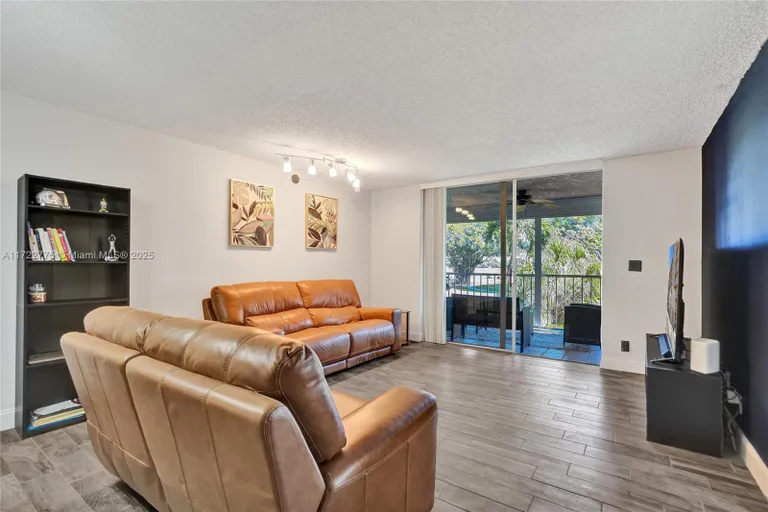 South Florida Real Estate | View 4570 NW 18th Ave, 202 | Listing | View 15