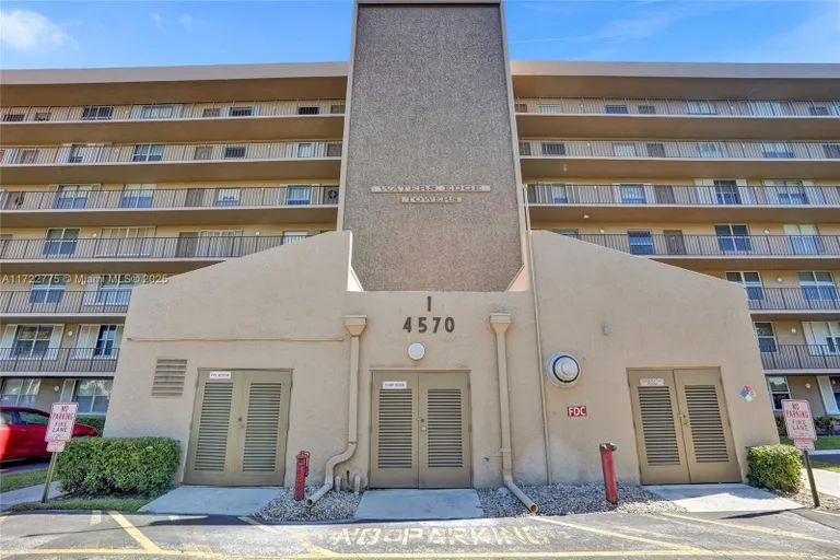 South Florida Real Estate | View 4570 NW 18th Ave, 202 | Listing | View 2