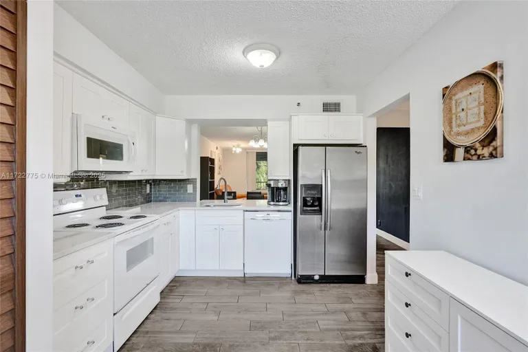 South Florida Real Estate | View 4570 NW 18th Ave, 202 | Listing | View 10
