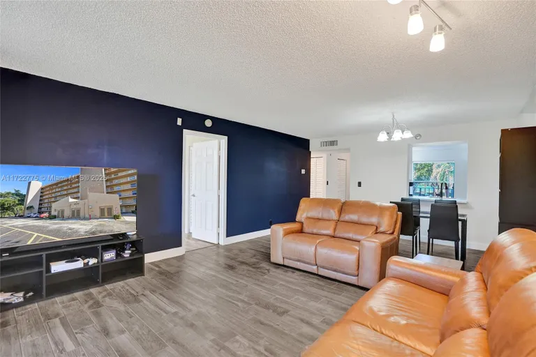 South Florida Real Estate | View 4570 NW 18th Ave, 202 | Listing | View 13
