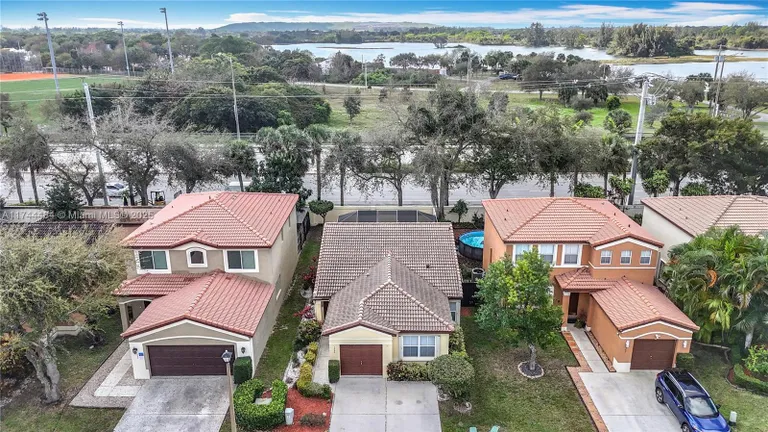 South Florida Real Estate | View 4356 NW 1st St | Listing | View 32