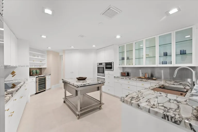 South Florida Real Estate | View 7441 Fisher Island Dr, 7441 | Listing | View 17