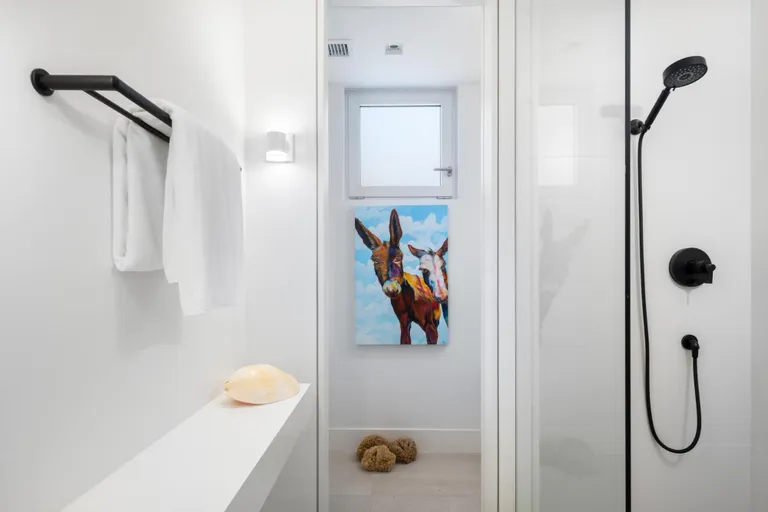 Turks and Caicos Real Estate | View BEACH ENCLAVE GRACE BAY, 8 | Listing | View 36
