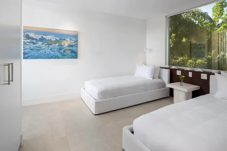 Turks and Caicos Real Estate | View BEACH ENCLAVE GRACE BAY, 8 | Listing | View 34