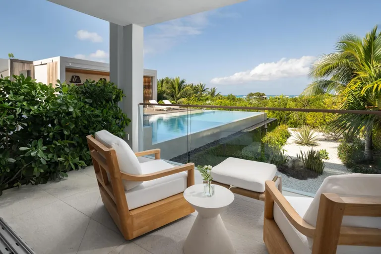 Turks and Caicos Real Estate | View BEACH ENCLAVE GRACE BAY, 8 | Listing | View 20