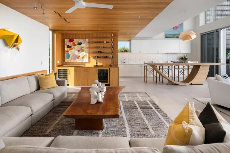 Turks and Caicos Real Estate | View BEACH ENCLAVE GRACE BAY, 8 | Listing | View 6