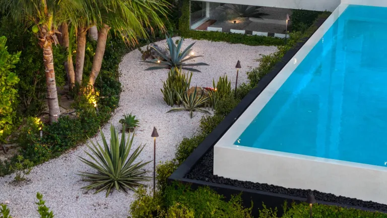 Turks and Caicos Real Estate | View BEACH ENCLAVE GRACE BAY, 8 | Listing | View 47