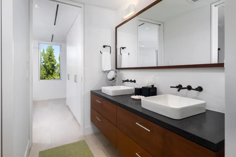 Turks and Caicos Real Estate | View BEACH ENCLAVE GRACE BAY, 8 | Listing | View 35