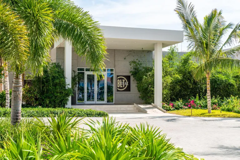 Turks and Caicos Real Estate | View RITZ CARLTON RESIDENCES, 9B TOW A | Listing | View 35